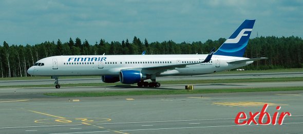 Eine Boeing 757-200 von Finnair am Flughafen von Helsinki. Finnair verfügt über das dichteste Streckennetz, ist aber nicht der preisgünstigste Anbieter von Inlandsflügen in Finnland. Foto: Christian Maskos