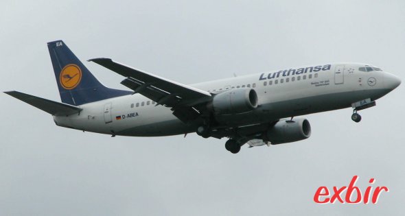 Eine Boeing 737-300 von Lufthansa beim Anflug. Foto: Christian Maskos