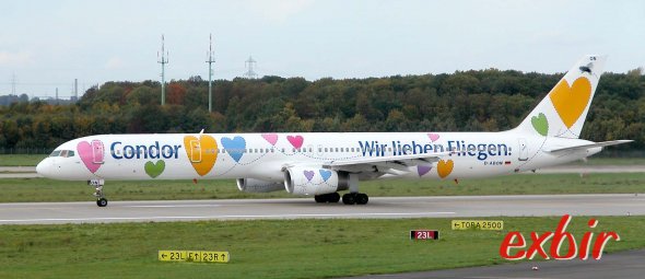 Die Boeing 757-300 "Willy" am Flughafen Düsseldorf. Foto: Christian Maskos