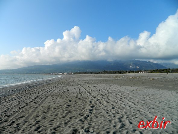 Strand von Kalabrien in Lamezia Terme - unweit des dortigen Aiports. Foto: Christian Maskos