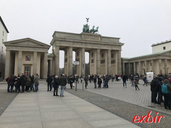 Berlin Brandenburger Tor, Exbir Travel. Foto: M. Maeusezahl