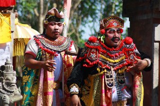 Tänzer in einer Barong Show in Batubulan, Bali