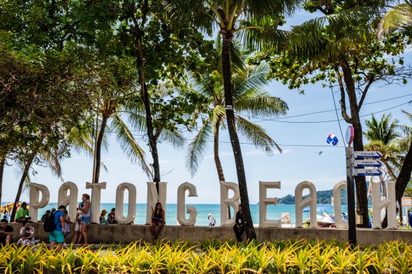 Patong Beach auf Phuket - einer der Ziele in Thailand, die ihr gesehen haben müsst!