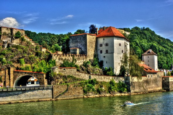 Auch einen Ausflug wert: Passau an der Donau. Mit dem Auto ab der Ferienanlage in Freyung in etwa 45min erreichbar.