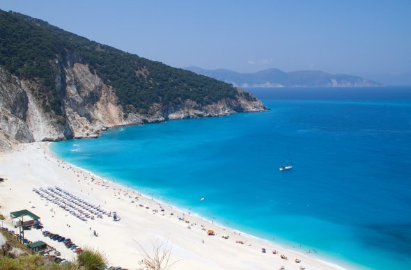 Myrtos Beach auf Kefalonia ist einer der schönsten Strände in ganz Griechenland.