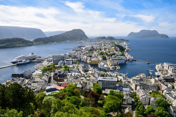 Aalesund ist auch Teil dieser Kreuzfahrt, einer der schönsten Städte in Norwegen und sehr beliebt bei Kreuzfahrern.