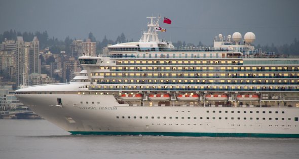 Das Schiff auf dieser Asien-Kreuzfahrt, die Sapphire Princess der Premium-Reederei Princess Cruises.
