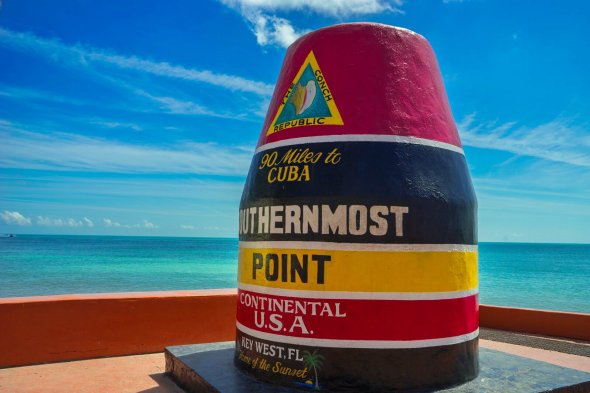 Ein Urlaub auf den 'Keys' ist traumhaft und auch USA-Einsteigern zu empfehlen. Tolle Strände, glasklares Wasser und ganzjährig warme Temperaturen locken jedes Jahr x-tausende Touristen auf die tropische Inselkette.