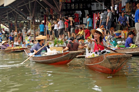 Ein 'Must See' in Bangkok: Der Floating Market von Damnoen Saduak