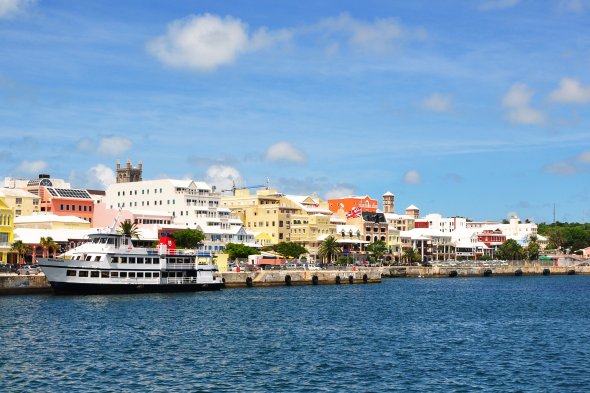 Hamilton, die Inselhauptstadt der Bermudas. Ein Ziel, welches man regulär mit dem Flugzeug nicht wirklich günstig erreicht.