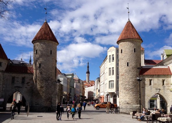 Guten Morgen Tallinn. Nach dem leckeren Frühstück an Bord der Pullmantur Monarch geht's raus, um die tolle Innenstadt von Tallinn zu erkunden.