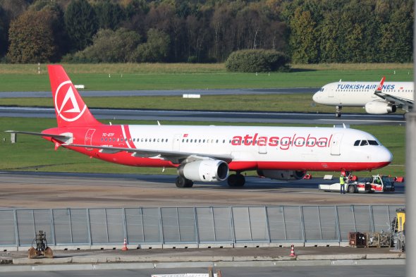 AtlasGlobal braucht sich im Bordservice in der Business Class nicht vor Turkish Airlines zu verstecken.